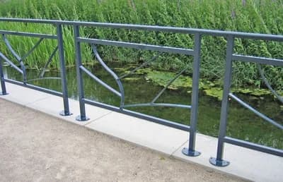 MOBILIER URBAIN