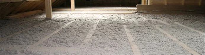 Soufflage de ouate de cellulose en vrac combles perdues