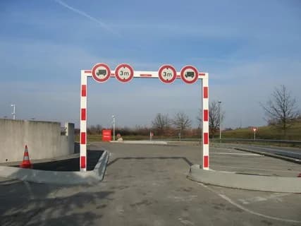 CONTROLE D’ACCES ET PARKING