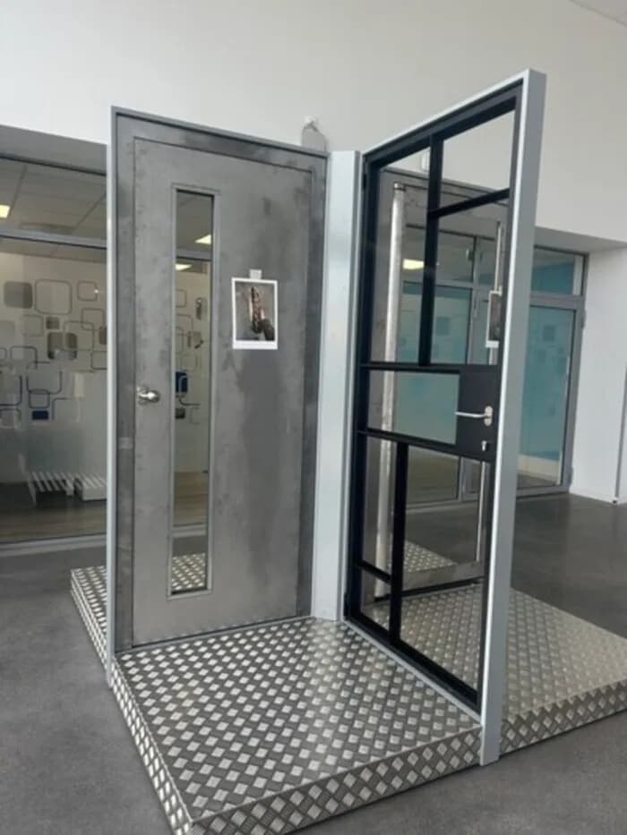 showroom 2.jpg